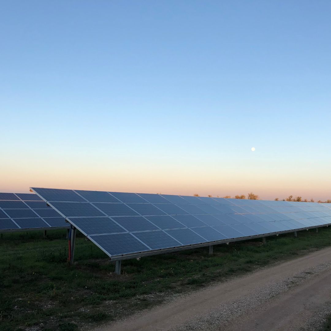 sprzedaz-energii-farma-fotowoltaiczna